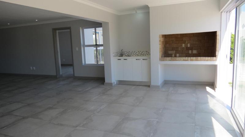 4 Bedroom Property for Sale in Myburgh Park Western Cape